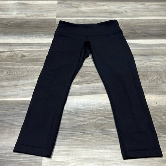 Lululemon black crop leggings size 6 - Picture 1 of 8